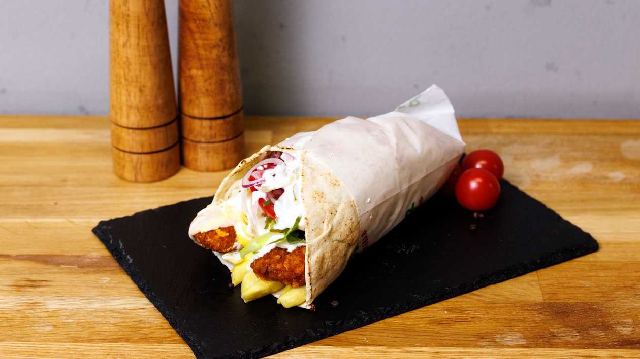 Shaorma crispy on a flatbread