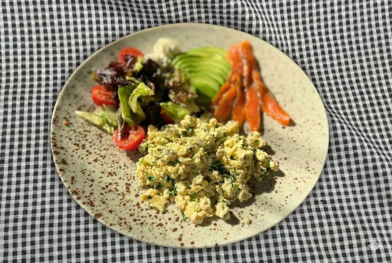 Scrambled eggs with salmon and avocado