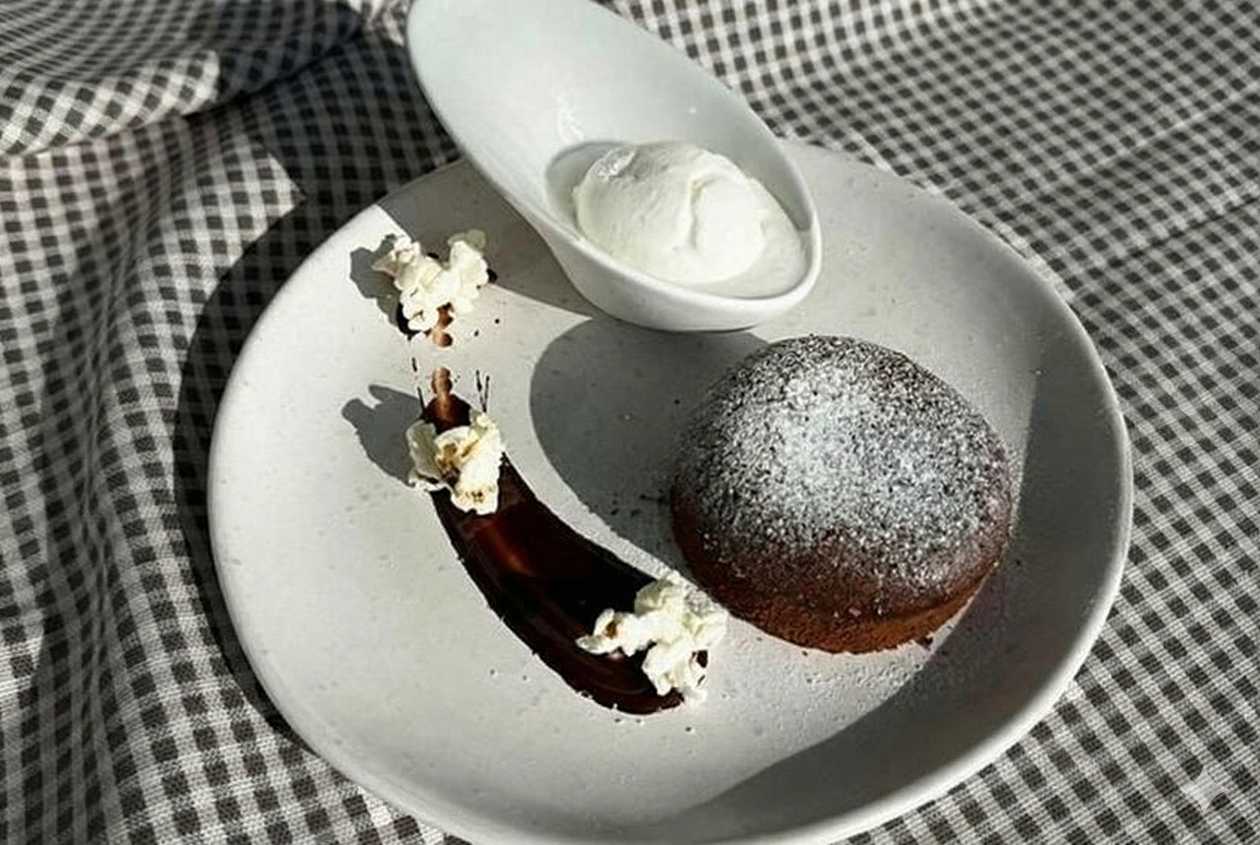 Dark chocolate fondant