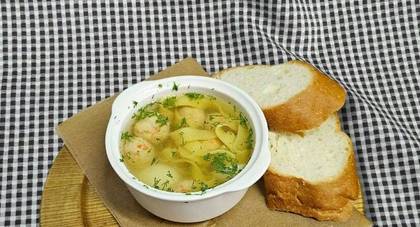 Broth with meatballs