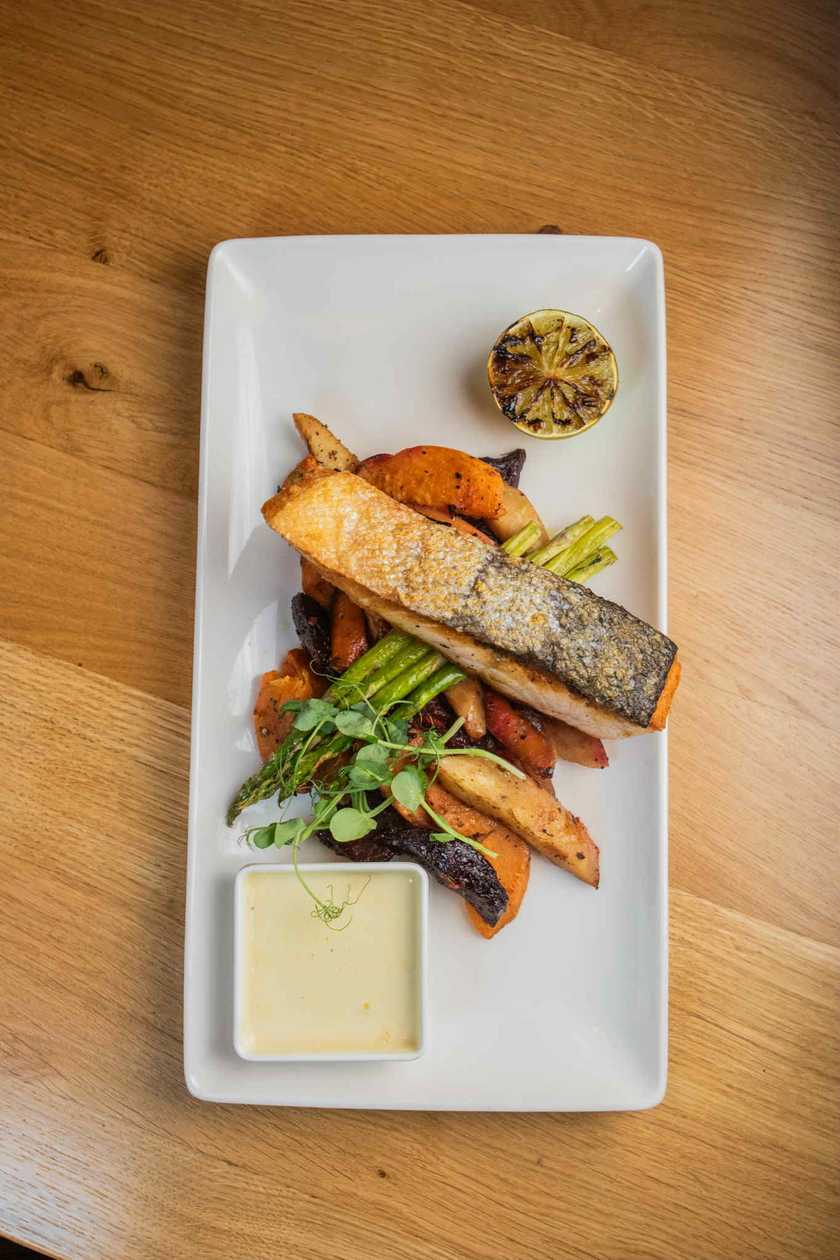 BUTTER FRIED SALMON FILLET