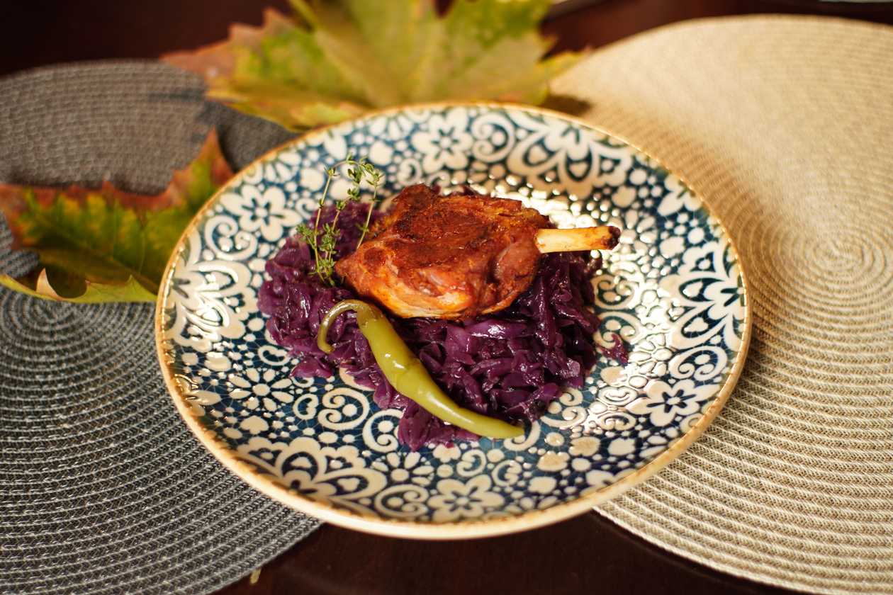 Pork Rib with Braised Red Cabbage