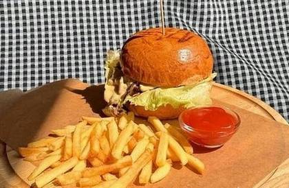 Pulled Veal Burger