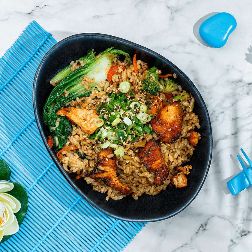 Wok orez cu pui in Sos Chinezesc