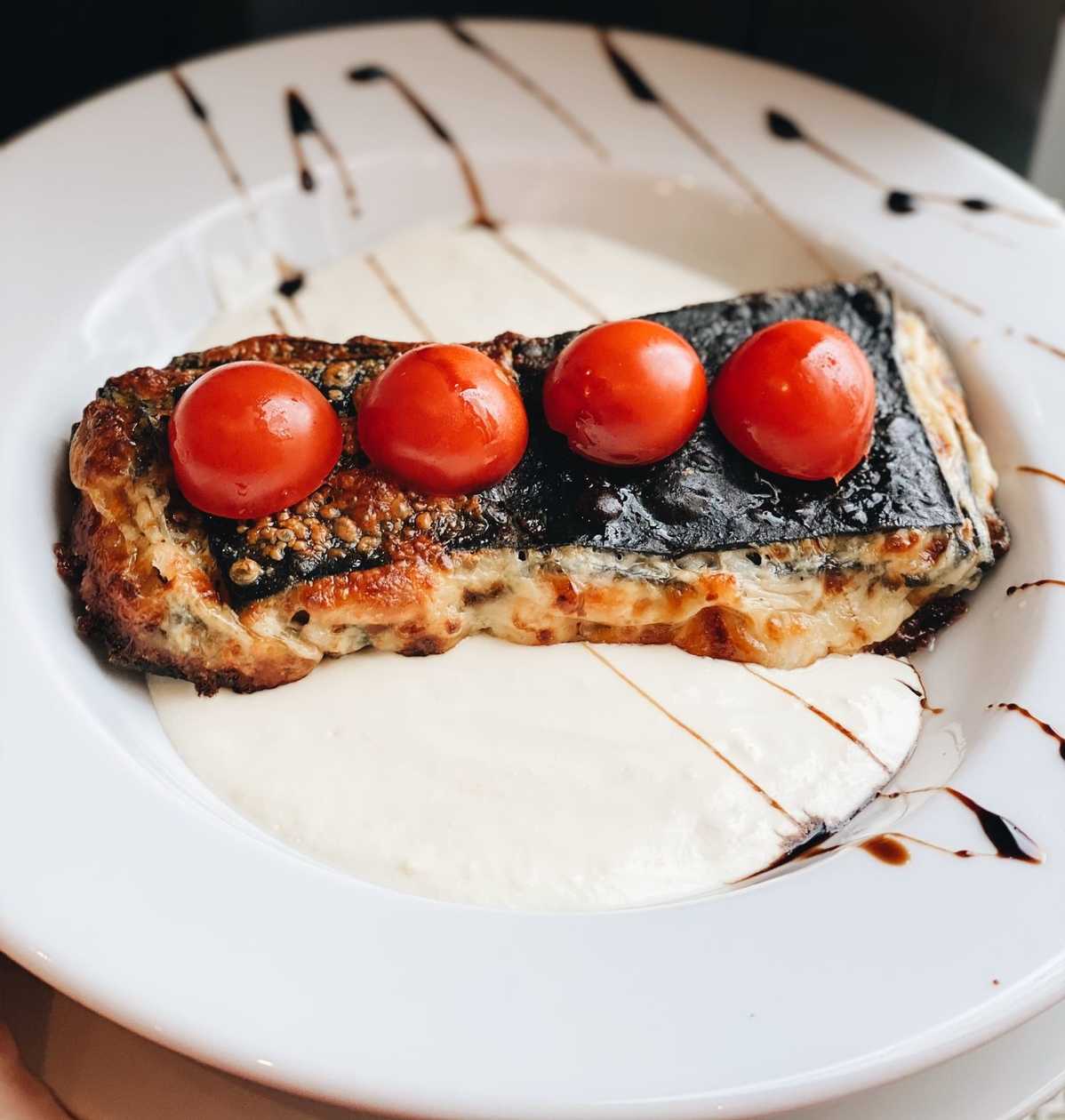 Лазанья з морепродуктами і вершковим соусом