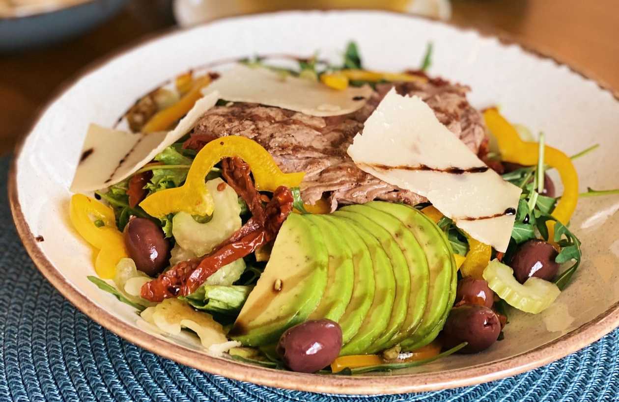 Салат з телятиною