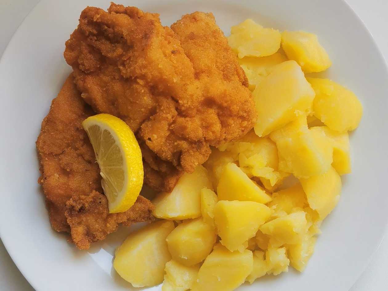 M3 Polévka + Řízek, brambory