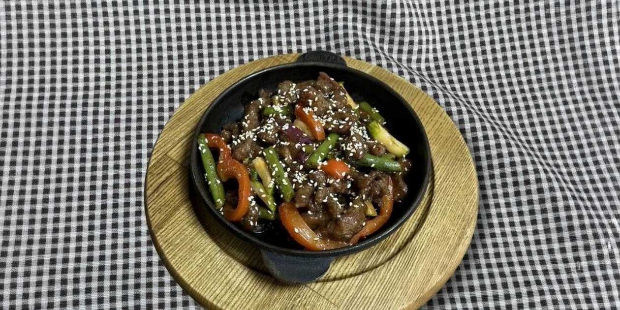 Spicy veal with vegetables