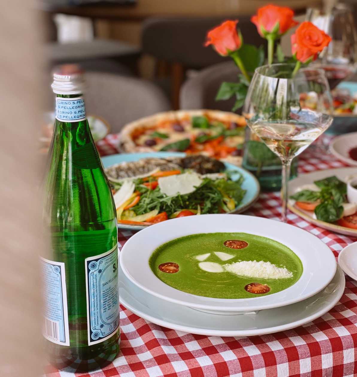 Крем-суп зі шпинатом і селерою