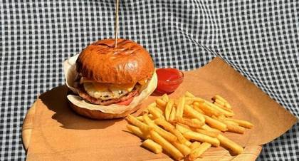 Hawaiian Chicken and Turkey Burger