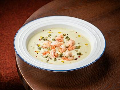 Крем суп з цвітної капусти з креветками