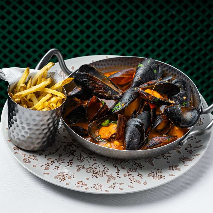 Midii in sos de rosii