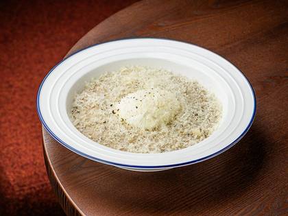 Вівсянка з трюфелем та яйцем