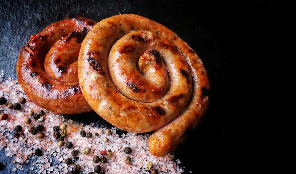 Cârnaţii casei vita porc