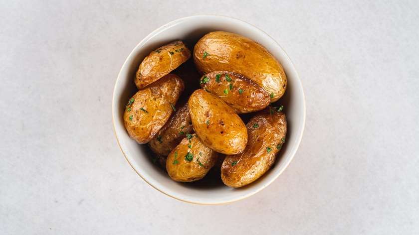 Roasted Grenaille Potatoes in Skin with Garlic and Parsley