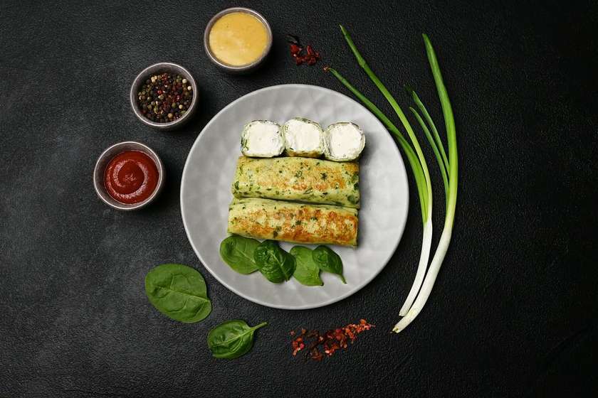 Naleśniki ze szpinakiem i serkiem śmietankowym - 3 szt. (na gorąco)