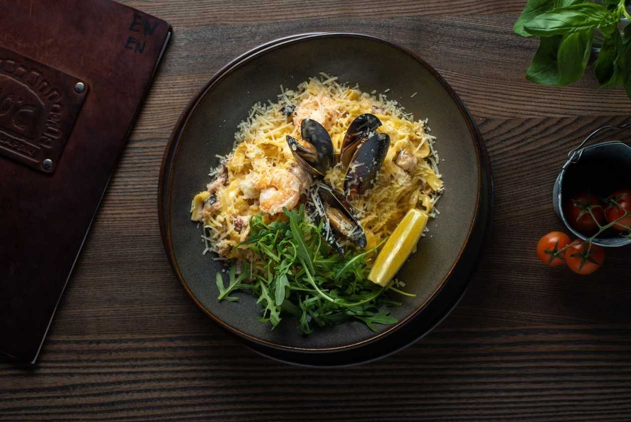 Makaronai su jūros gėrybėmis