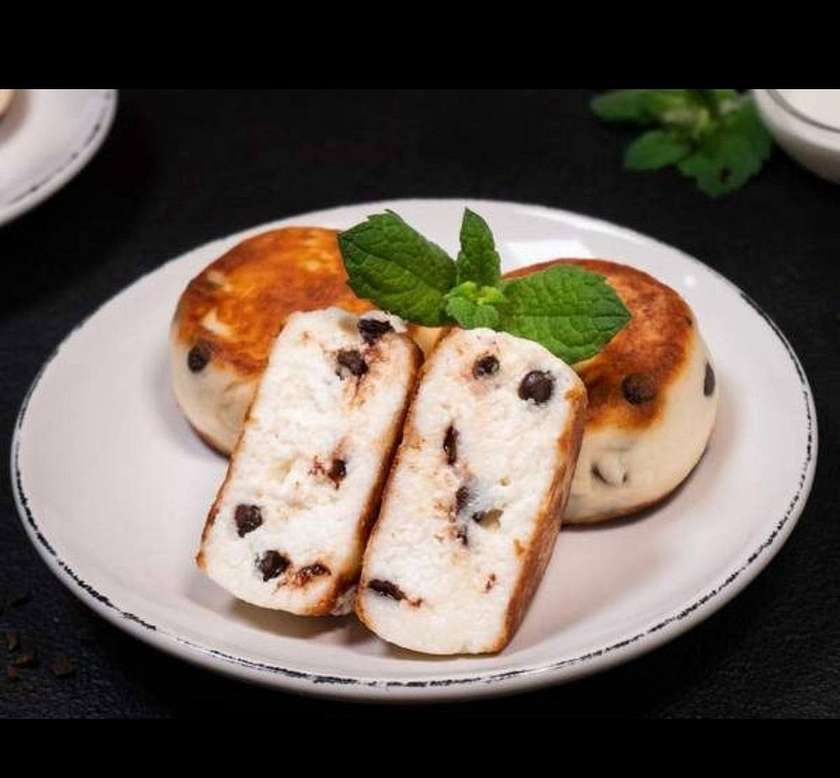 Syrniki z kropelkami czekoladowymi - 4szt. (na gorąco)