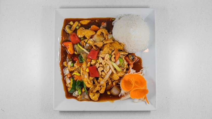 154. Mixed Meat with Sauce and Optional Side Dish