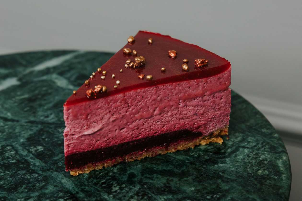 Light Blackcurrant Cake with Cardamom