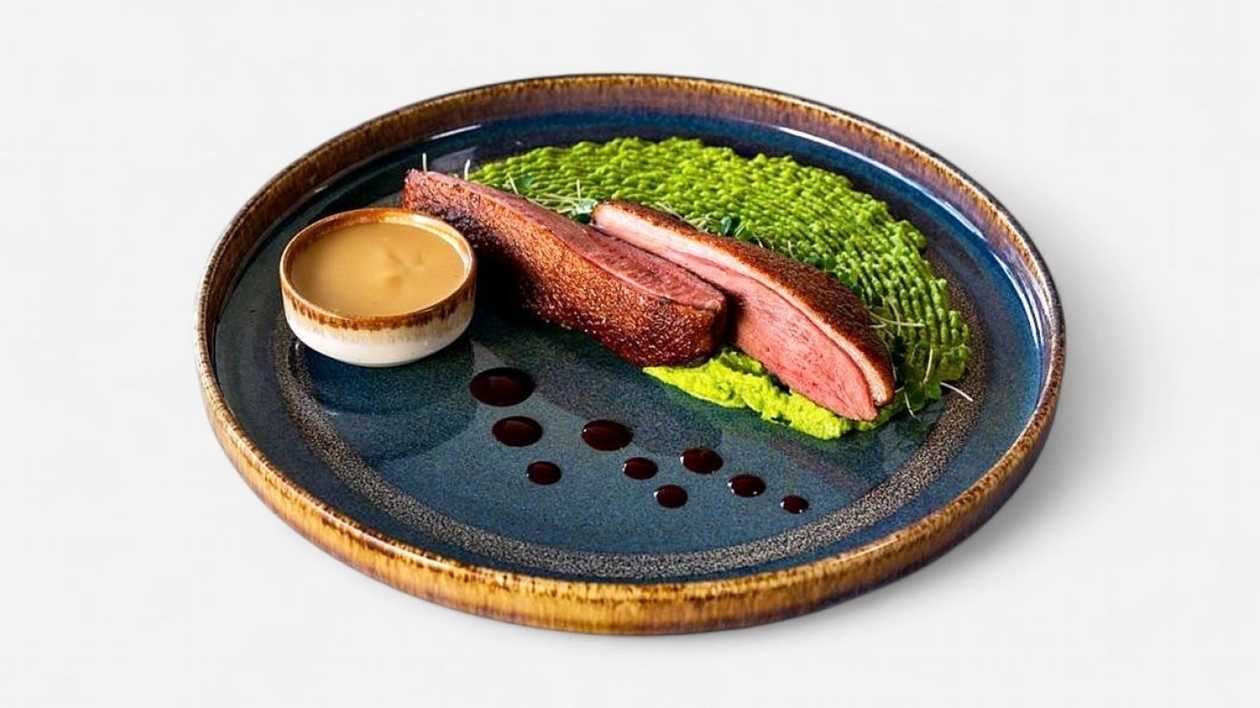 DUCK BREAST & GREEN PEA PURRE