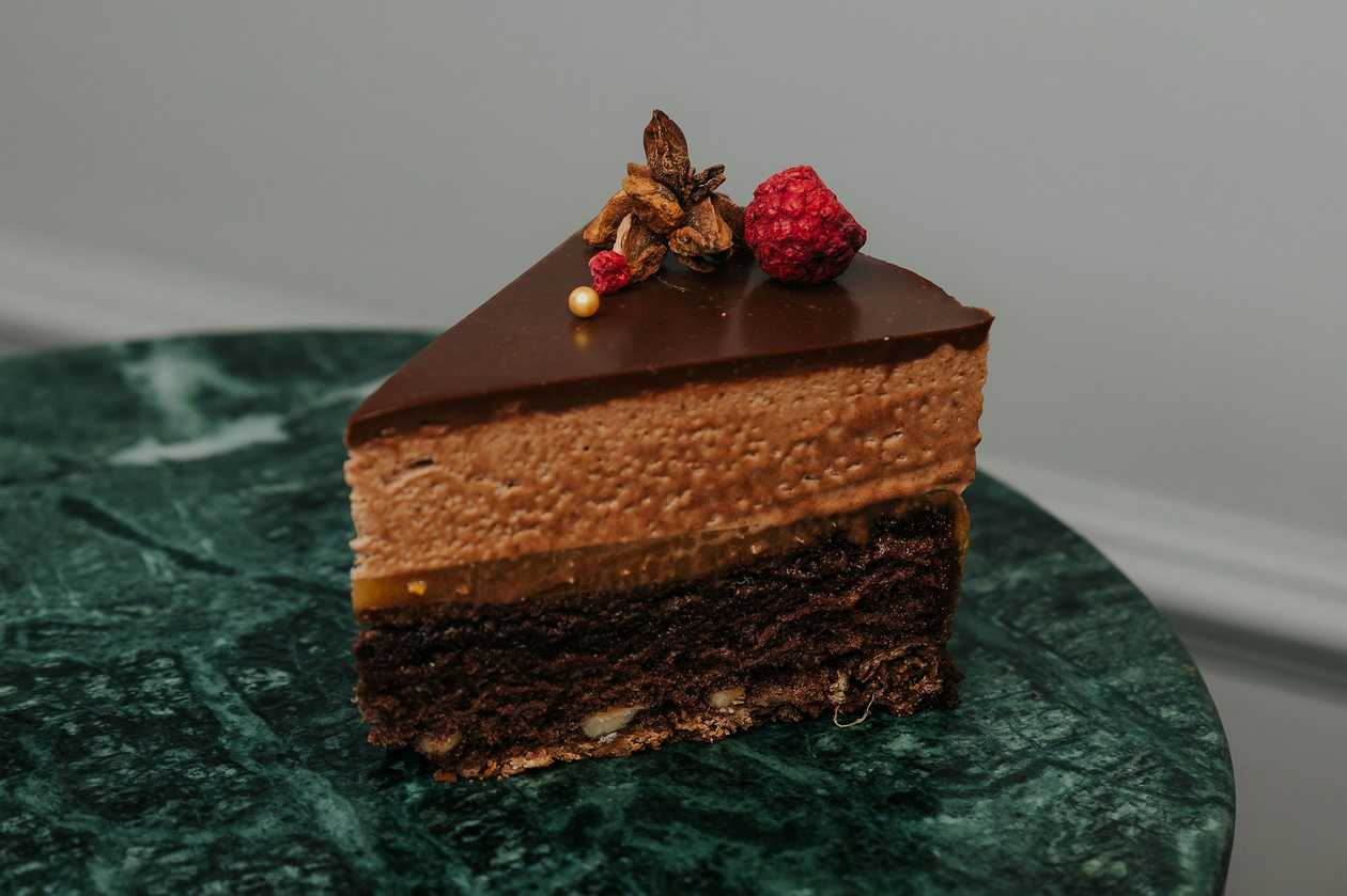 Chocolate cake with rosemary and apricot