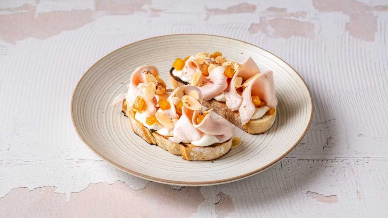 Italian Bruschetta with Chicken and Caramelized Pear
