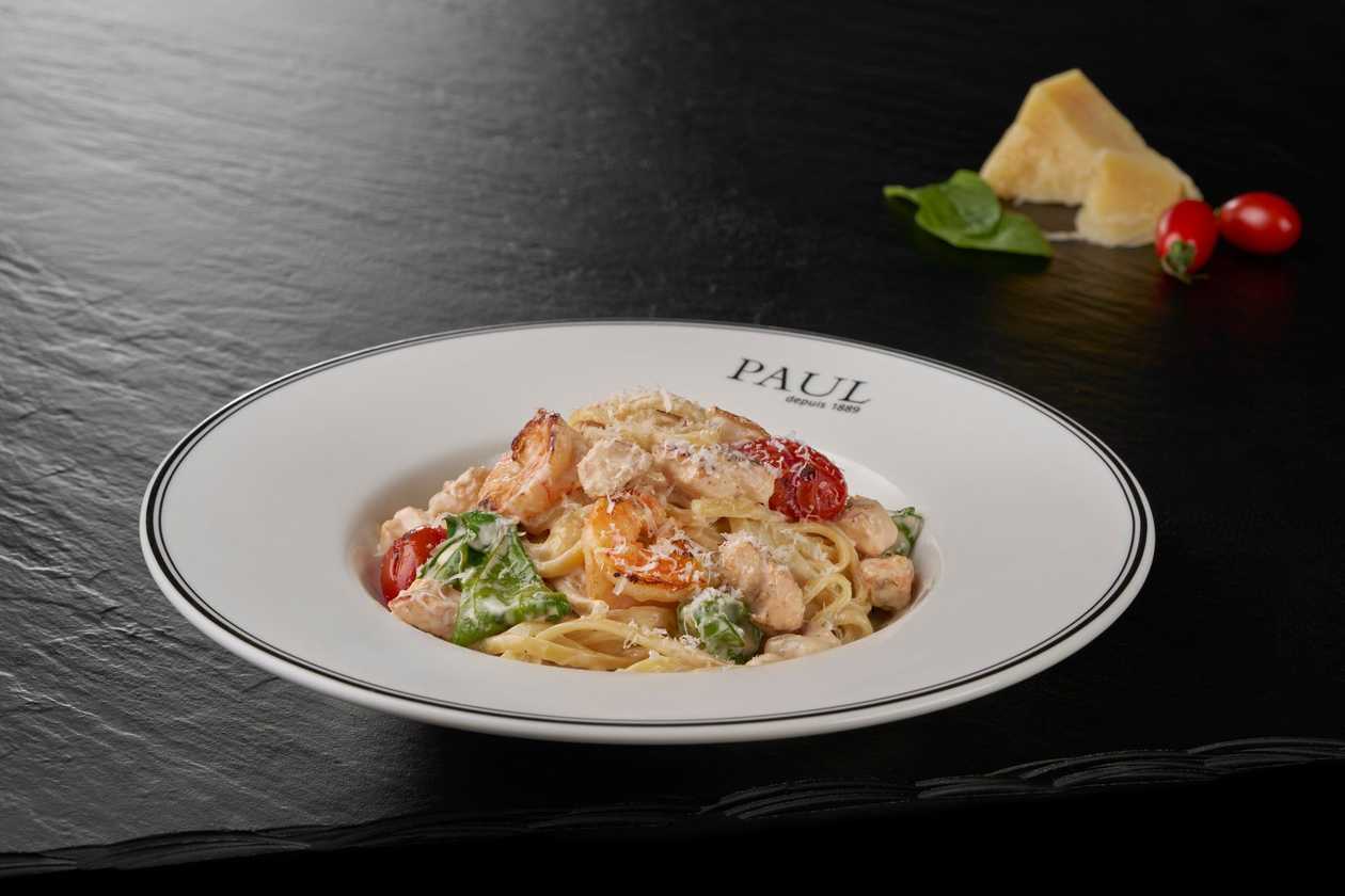 Shrimp & Salmon Creamy Pasta