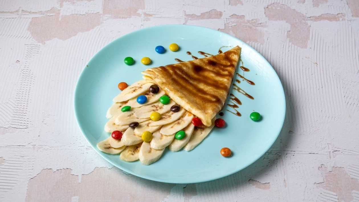 Pancakes with Banana and Dragees