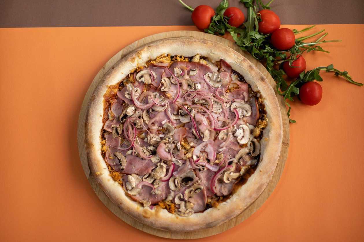 Barbecue Pizza (8 Slices)
