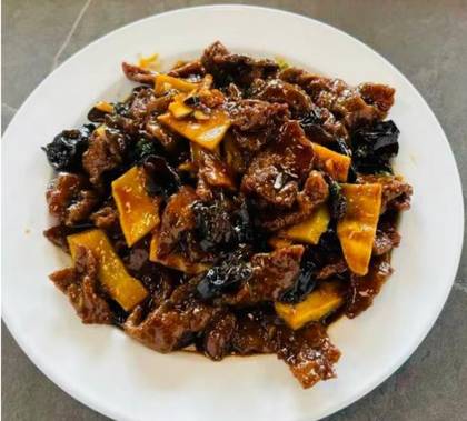 PORK WITH BAMBOO AND MUSHROOMS (350g)