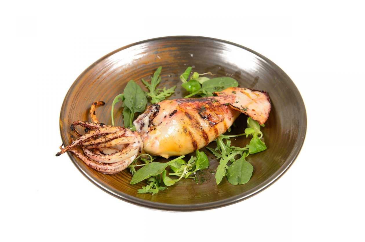 Calamari umpluți la grătar
