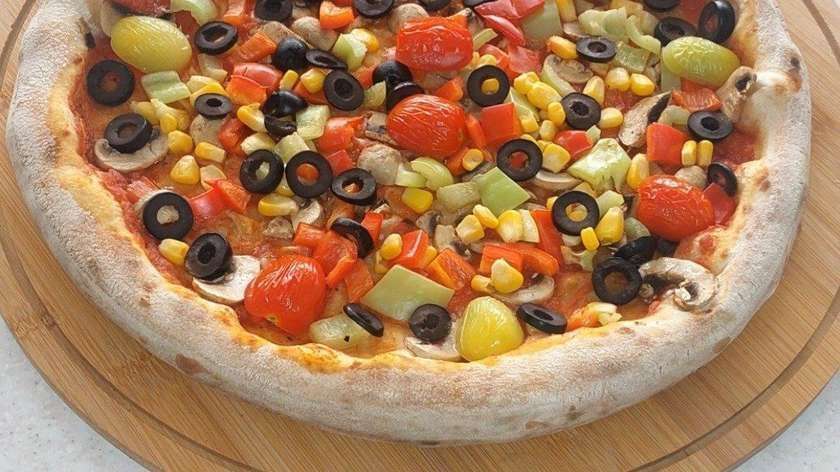Samarkhvo Pizza With Vegetables (8 Slices)