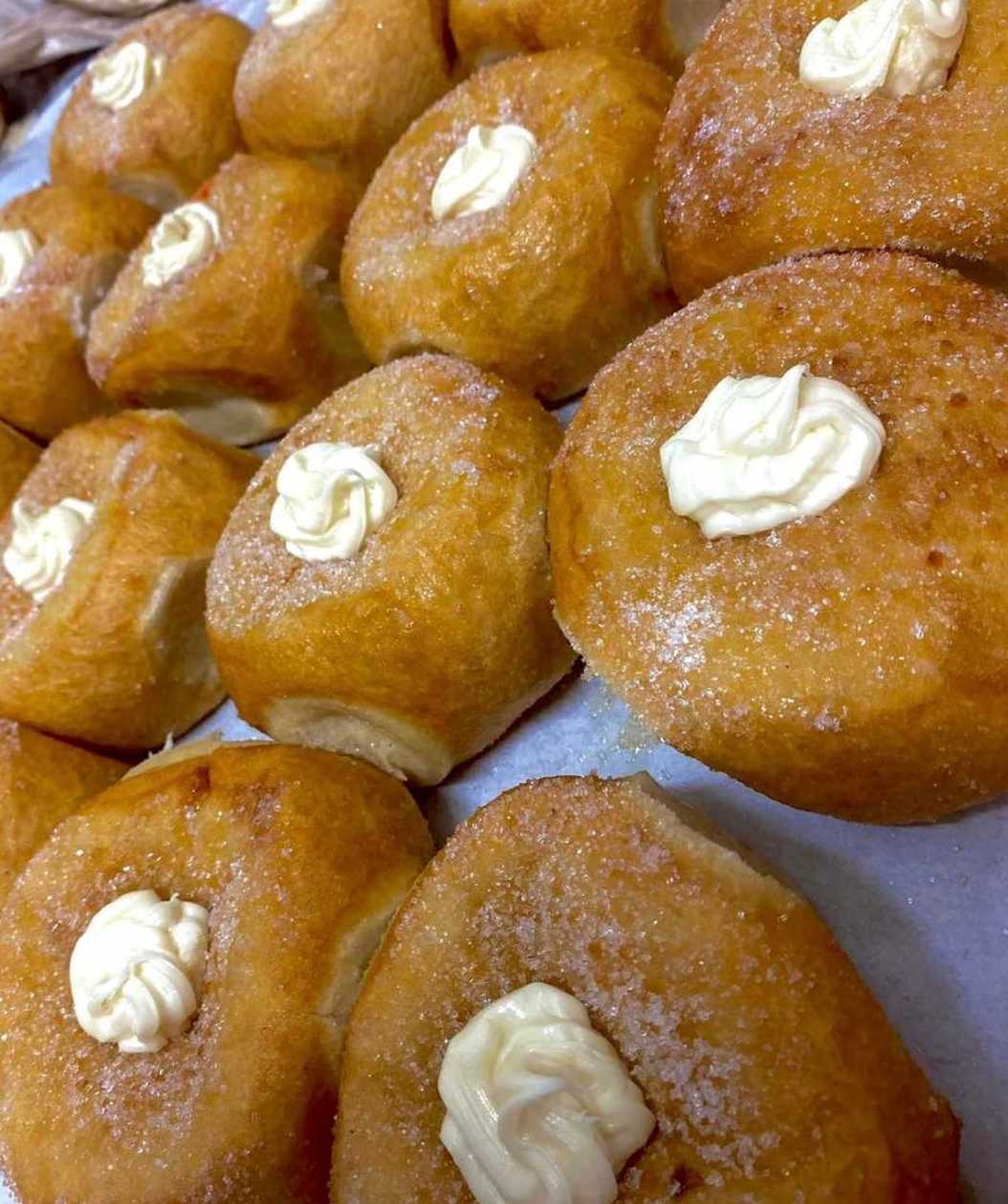 Doughnut with white choclate 🍩🤍