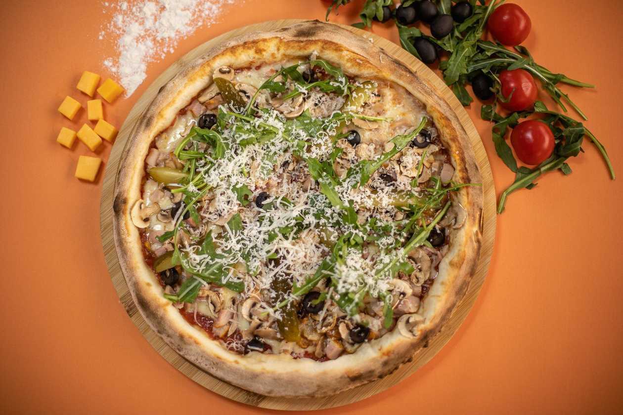 Regina (8 Slices)