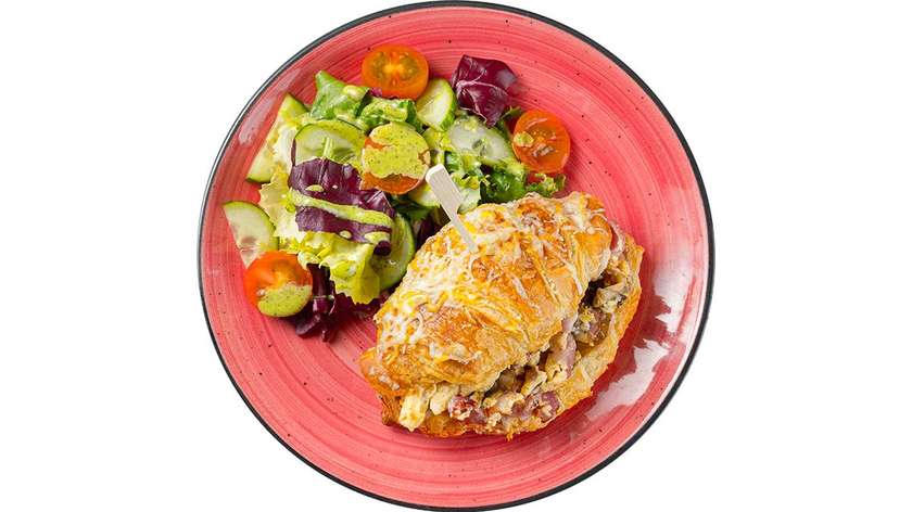 Croissant with Pulled Scrambled Eggs, Bacon and Mushrooms