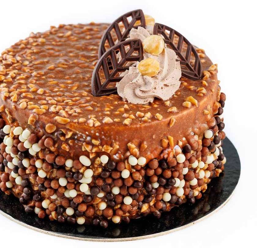 Nocciola Cake with Decoration