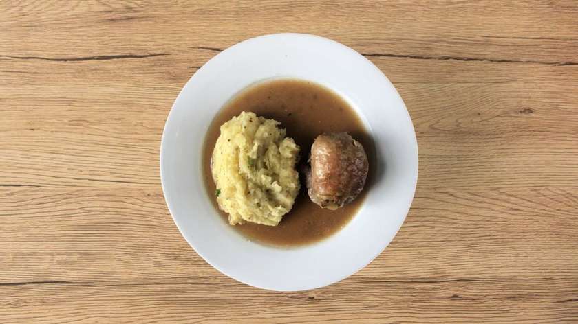 Vepřový závitek Záhorák ,150 g štouchané brambory