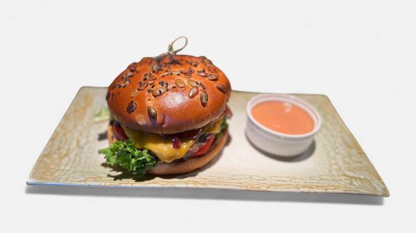 Burger cu Vita Angus si Chifla Făcută în Casă