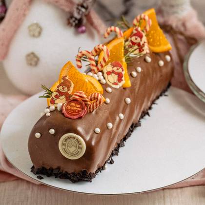 Tort Buturuga-Regal cu ciocolata neagra si portocale