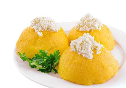 Polenta with cheese and pork cracklings