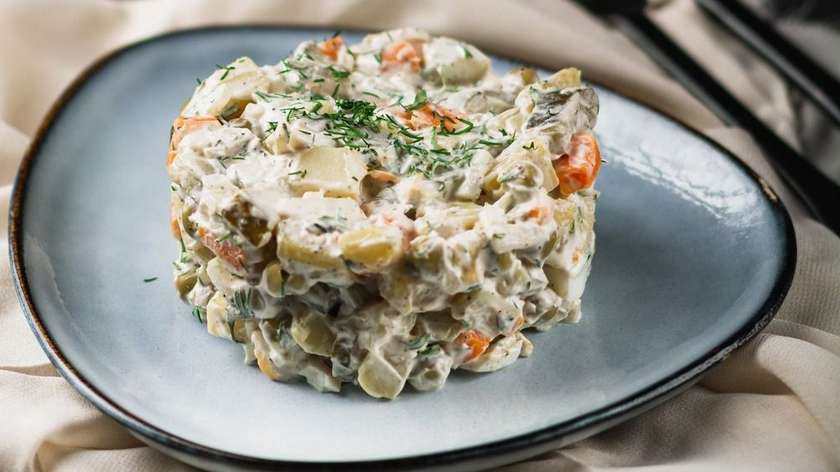 Olivier with chicken