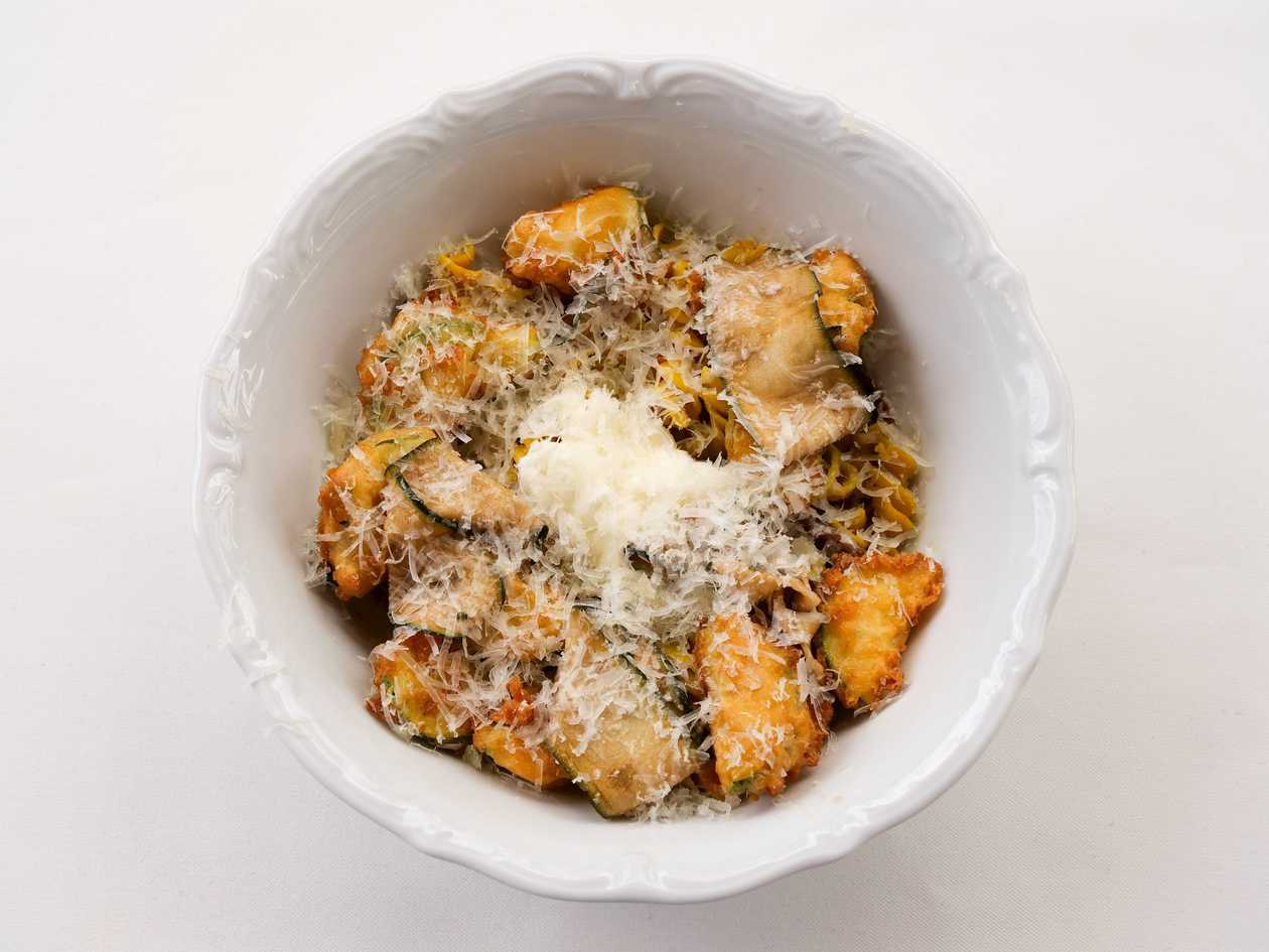 Фузіллі з овочами та страчателлою