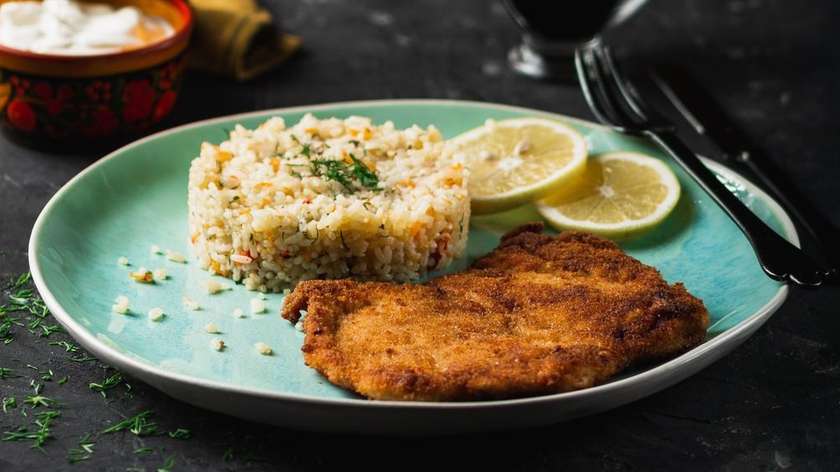 Turkey schnitzel with garnish