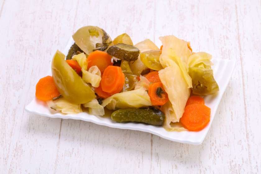 Salată asortată de muraturi