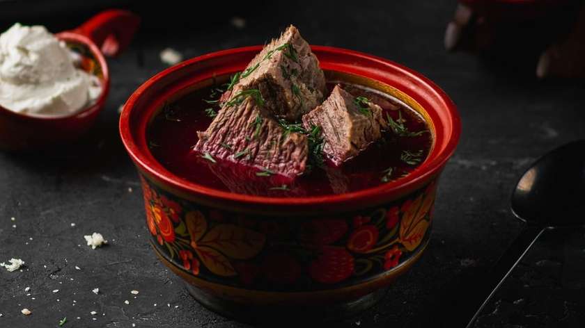 Borsh with meat
