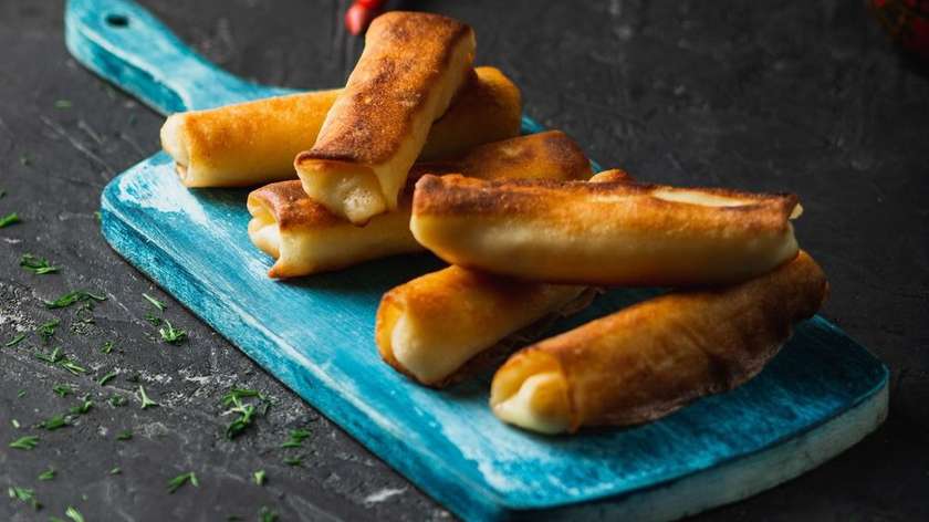 Pancake with cheese + sour cream