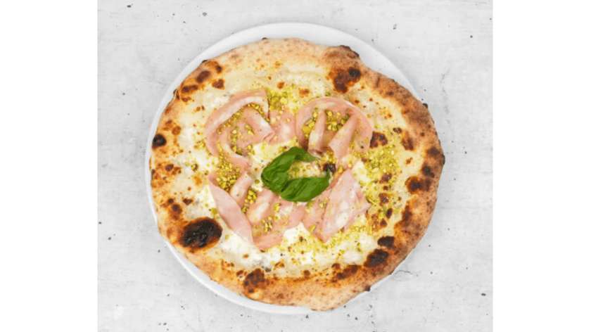 Pizza Mortadella con Pistacchi