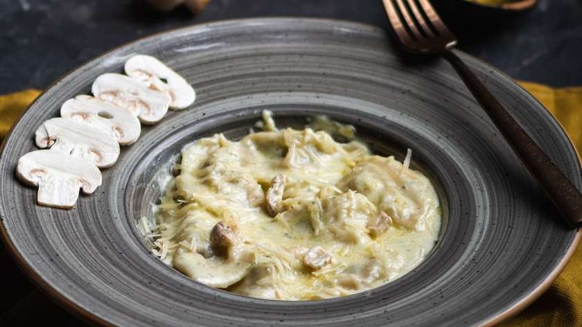 Dumplings with mushroom sauce