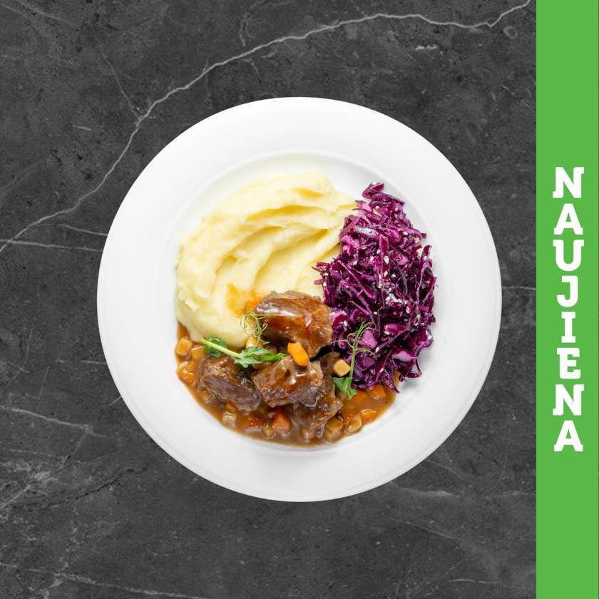 Jautienos žandai troškinti raudono vyno padaže